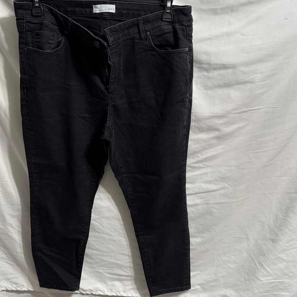 LOFT Women's Black Curvy Skinny Jeans
